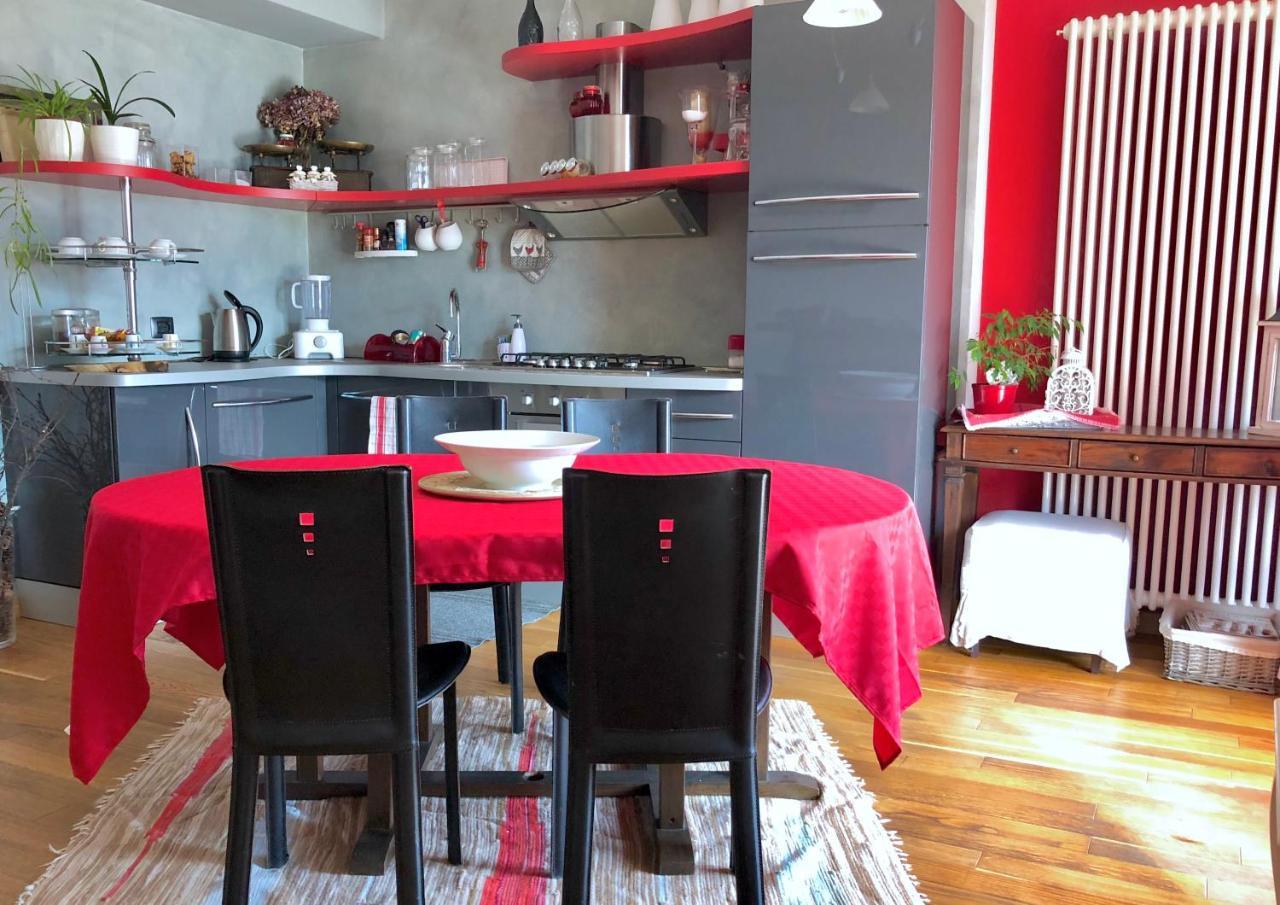 Tremezzina Appartamento Red & Grey Mezzegra Extérieur photo