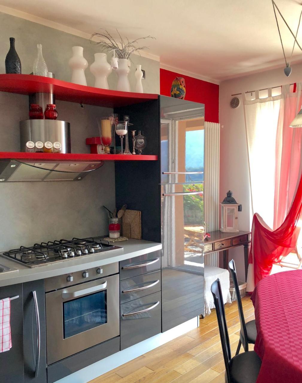 Tremezzina Appartamento Red & Grey Mezzegra Extérieur photo