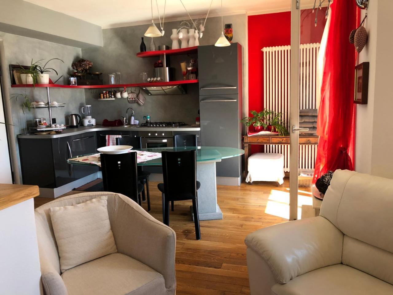 Tremezzina Appartamento Red & Grey Mezzegra Extérieur photo